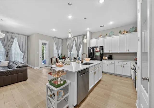 4th image of 2814 Grand Lookout Ln, Arlington, TX 76001 | MLS# 21274845