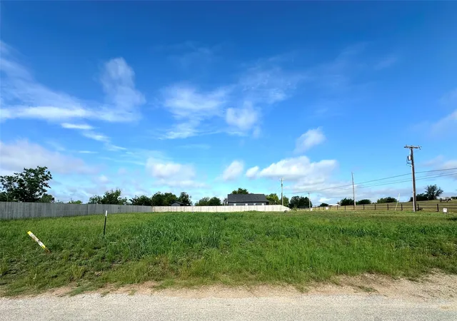 Land for sale at 709 Johnson St, Comanche, TX 76442 | MLS# 21279300