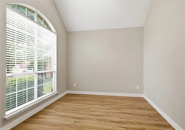 5th image of 1411 Golf Club Dr, Lantana, TX 76226 | MLS# 21274701