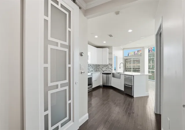 5th image of 500 Throckmorton St #1605, Fort Worth, TX 76102 | MLS# 21279039