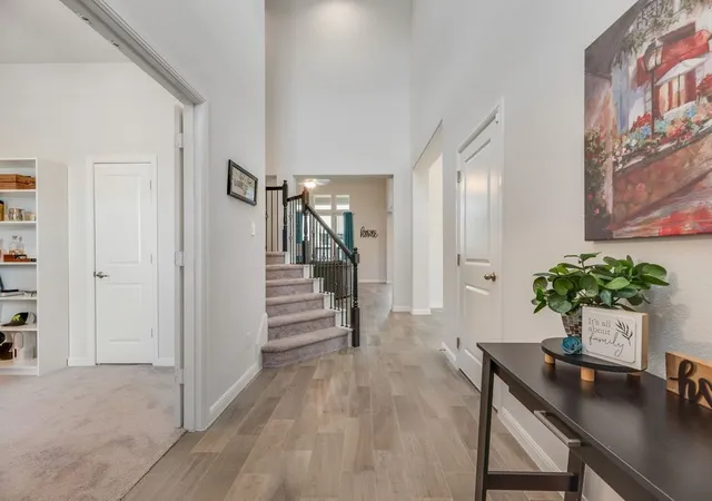 Photo 3 of Single family home for sale at 7807 Links Dr, Arlington, TX 76001 | MLS# 21277528 | Listing updated on 2026-08-27