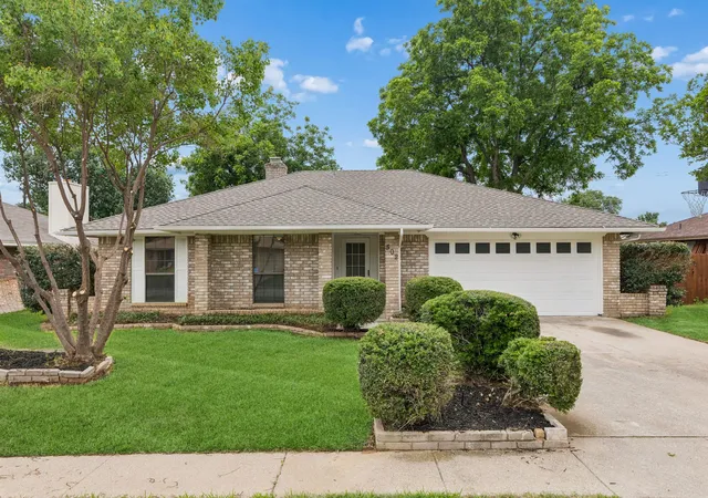 Homes for sale in Euless, TX | 502 Parsley Ln, Euless, TX 76039 | MLS# 21277500