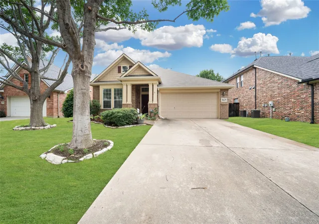 Photo 2 of Single family home for sale at 8629 Marion Dr, Frisco, TX 75036 | MLS# 21278982 | Listing updated on 2026-08-29