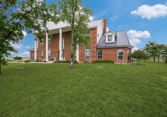 Photo 2 of Single family home for sale at 2094 Fm 1288 S, Bellevue, TX 76228 | MLS# 21273855 | Listing updated on 2026-08-03