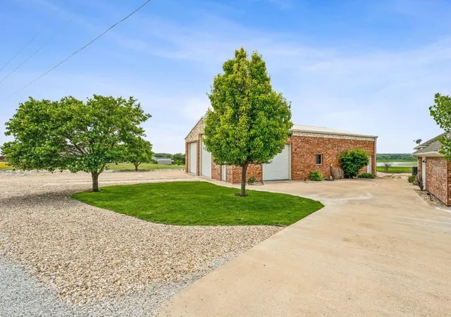 Photo 3 of Single family home for sale at 641 Comanche Lake Rd, Comanche, TX 76442 | MLS# 21276686 | Listing updated on 2026-09-18