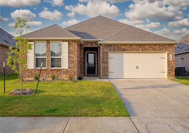 Homes for sale in Pilot Point, TX | 7222 Amber Barn Ave, Pilot Point, TX 76258 | MLS# 21277730