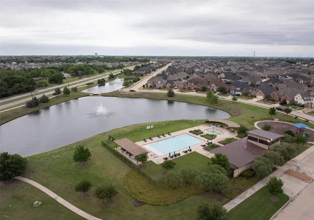 Photo 4 of Single family home for sale at 338 Sagemeadow Rd, Wylie, TX 75098 | MLS# 21256063 | Listing updated on 2026-08-03