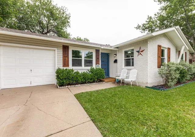 Homes for sale in Mesquite, TX | 4105 Oleander Trl, Mesquite, TX 75150 | MLS# 21274834