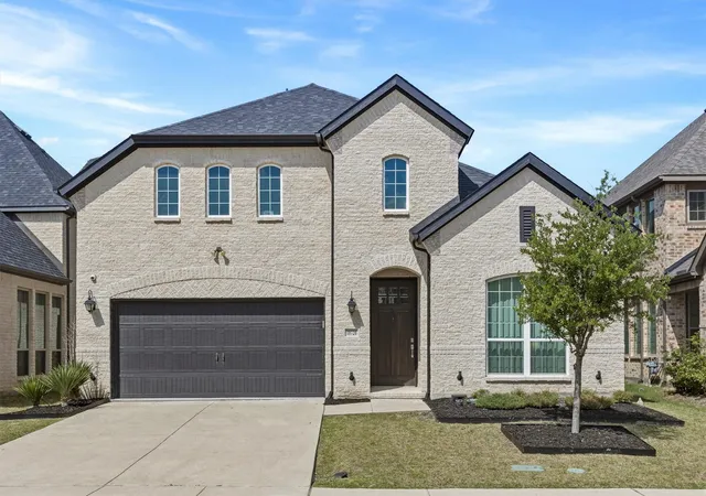 Homes for sale in Irving, TX | 10720 Canoe Dr, Irving, TX 75019 | MLS# 21270796