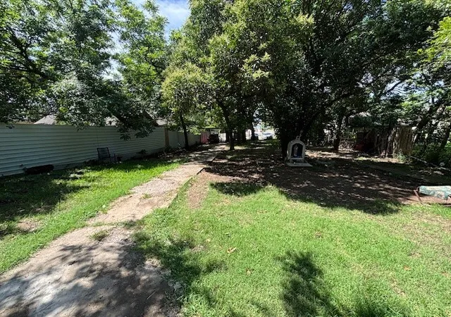 Photo 1 of Land for sale at 438 Mclean Ave, Dallas, TX 75211 | MLS# 21279603 | Listing updated on 2026-08-30