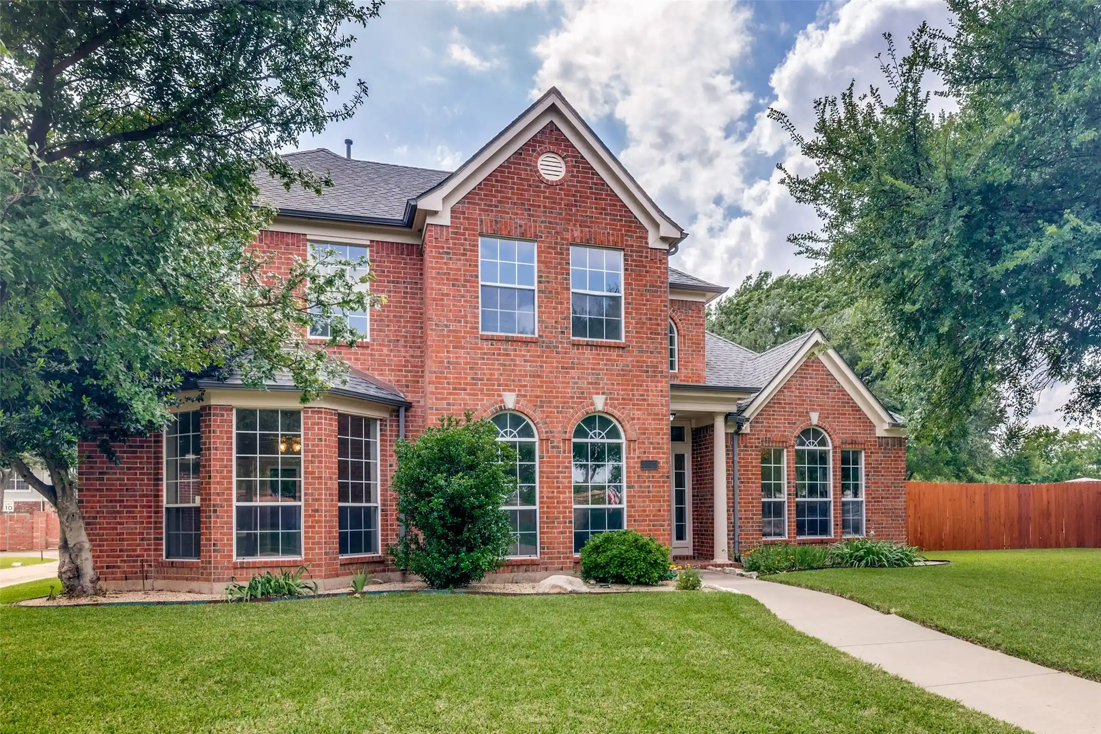 Photo 1 of Single family home for sale at 3631 Mackenzie Ln, Richardson, TX 75082 | MLS# 21279217 | Listing updated on 2026-10-27