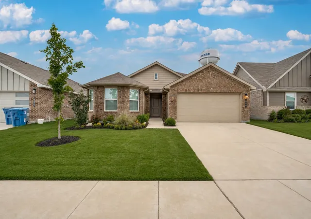 Photo 1 of Single family home for sale at 608 Breckenridge Park Dr, Alvarado, TX 76009 | MLS# 21278175 | Listing updated on 2026-10-07
