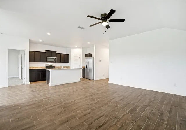 Photo 2 of Single family home for sale at 608 Breckenridge Park Dr, Alvarado, TX 76009 | MLS# 21278175 | Listing updated on 2026-10-07