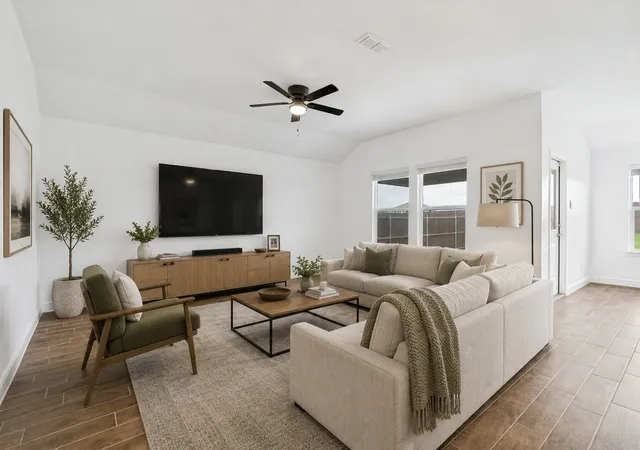 Photo 2 of Single family home for sale at 608 Breckenridge Park Dr, Alvarado, TX 76009 | MLS# 21278175 | Listing updated on 2026-10-07