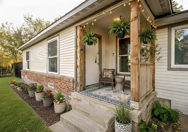Photo 3 of Single family home for sale at 1315 Whitley Dr, Dallas, TX 75217 | MLS# 21278603 | Listing updated on 2026-07-25