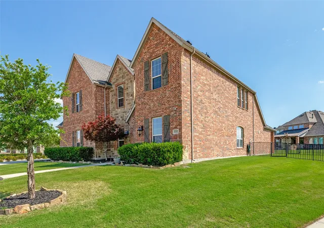 Photo 2 of Single family home for sale at 1212 Karsten Ridge Pass, Gunter, TX 75058 | MLS# 21274551 | Listing updated on 2026-09-21