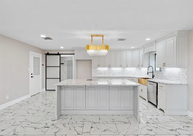 Photo 4 of Single family home for sale at 139 Claire Newell Ln, Waco, TX 76705 | MLS# 21279500 | Listing updated on 2026-08-30