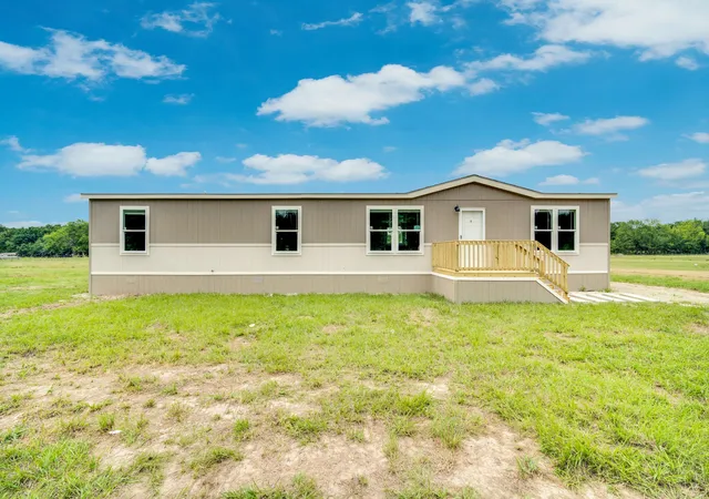 Photo 4 of Manufactured home for sale at 14852 Hyde A Way Ln, Mabank, TX 75147 | MLS# 21279624 | Listing updated on 2026-07-19