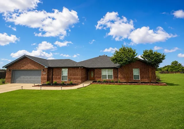 Photo 1 of Single family home for sale at 8424 Marianna Wy, Alvarado, TX 76009 | MLS# 21241901 | Listing updated on 2026-09-22