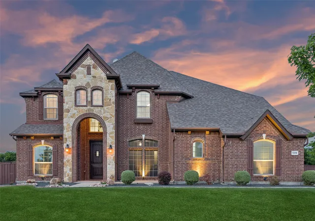 Photo 2 of Sale Pending at 1310 Billingsley Dr, Waxahachie, TX 75167 | MLS# 21277974 | Listing updated on 2026-09-07