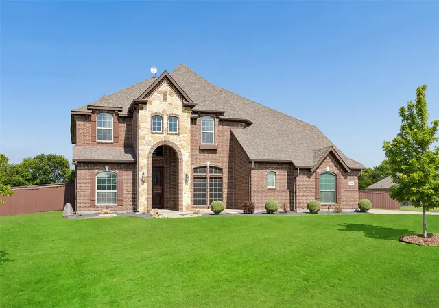 Photo 3 of Sale Pending at 1310 Billingsley Dr, Waxahachie, TX 75167 | MLS# 21277974 | Listing updated on 2026-09-07