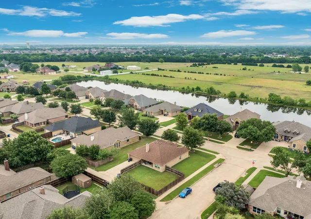 Homes for sale in Red Oak, TX | 201 Winters Edge Dr, Red Oak, TX 75154 | MLS# 21276035