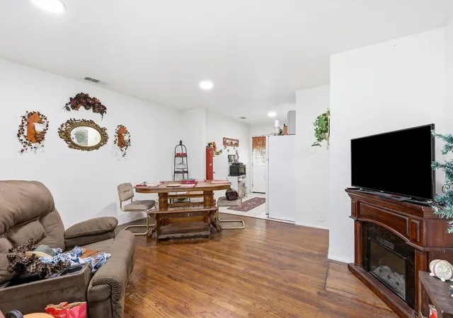 Photo 4 of Single family home for sale at 1306 Stone Dr, Irving, TX 75061 | MLS# 21279649 | Listing updated on 2026-07-28