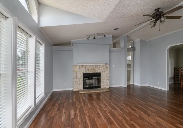 Photo 3 of Manufactured home for sale at 5233 Timothy Trl, Bossier City, LA 71111 | MLS# 21278580 | Listing updated on 2026-08-20