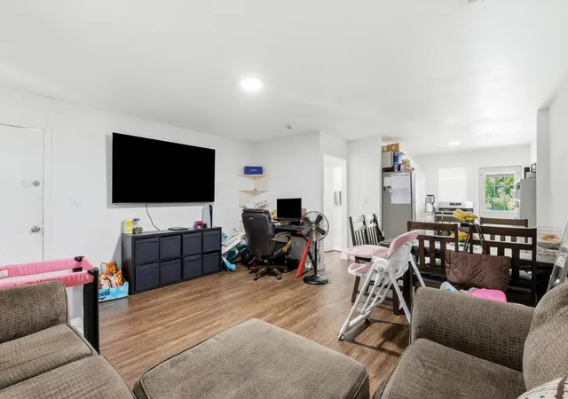 Photo 4 of Single family home for sale at 1307 Stone Dr, Irving, TX 75061 | MLS# 21279655 | Listing updated on 2026-07-28
