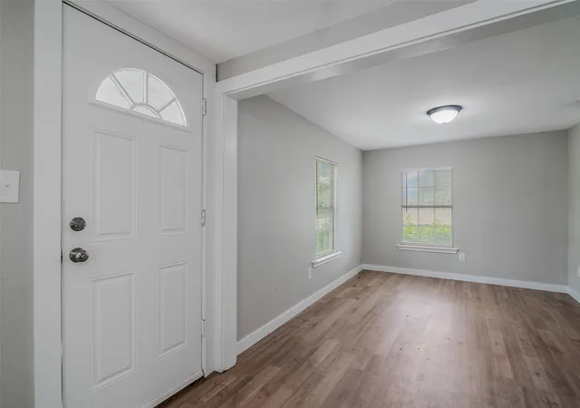 Photo 3 of Single family home for sale at 627 E Pacific St, Sherman, TX 75090 | MLS# 21277616 | Listing updated on 2026-09-21