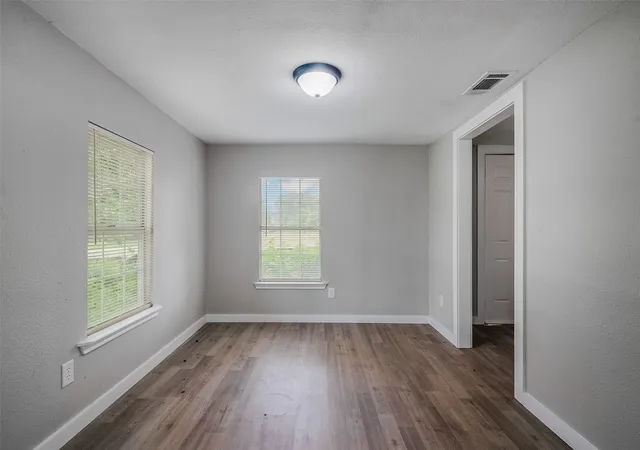 Photo 3 of Single family home for sale at 627 E Pacific St, Sherman, TX 75090 | MLS# 21277616 | Listing updated on 2026-09-21