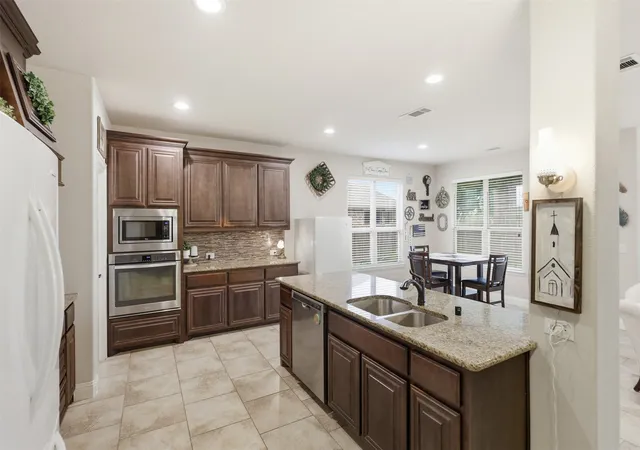 Photo 3 of Single family home for sale at 1385 Litchfield Ln, Burleson, TX 76028 | MLS# 21277472 | Listing updated on 2026-08-22