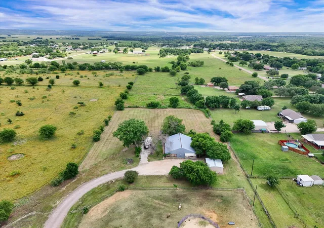 Photo 3 of Single family home for sale at 338 Shelly Ln, Woodway, TX 76712 | MLS# 21278634 | Listing updated on 2026-07-27