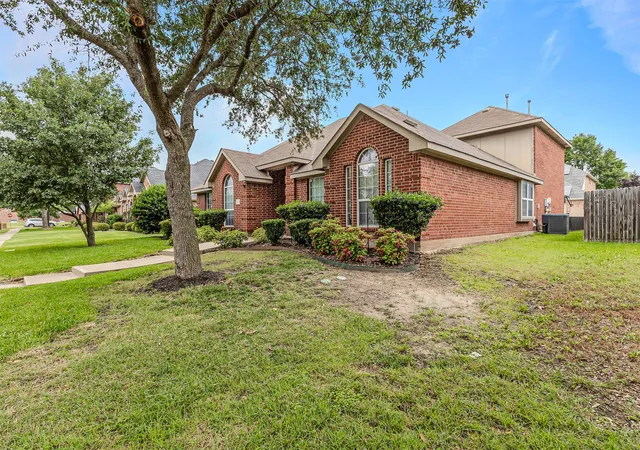 Photo 2 of Single family home for sale at 7413 Providence Dr, Rowlett, TX 75089 | MLS# 21277706 | Listing updated on 2026-08-19