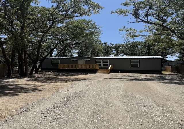 Photo 2 of Manufactured home for sale at 1628 Pelican Ct, Azle, TX 76020 | MLS# 21277334 | Listing updated on 2026-10-07