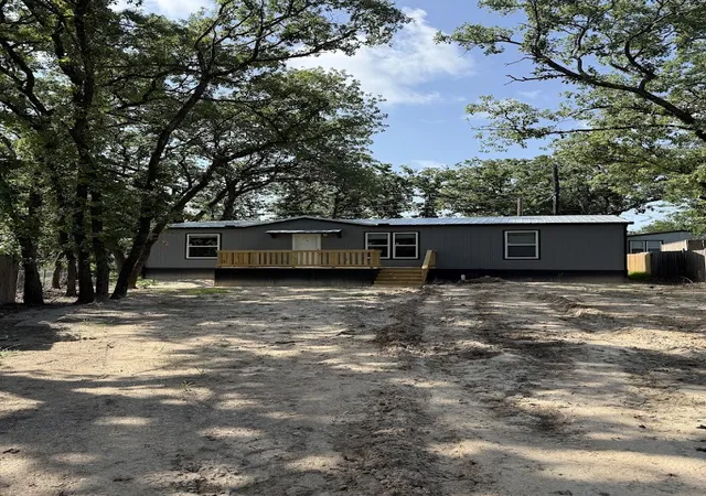 Manufactured home for sale at 1628 Pelican Ct, Azle, TX 76020 | MLS# 21277334 | Listing updated on 2026-10-07