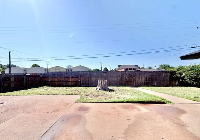 Homes for sale in Sweetwater, TX | 1400 Sunnyvale St, Sweetwater, TX 79556 | MLS# 21279047