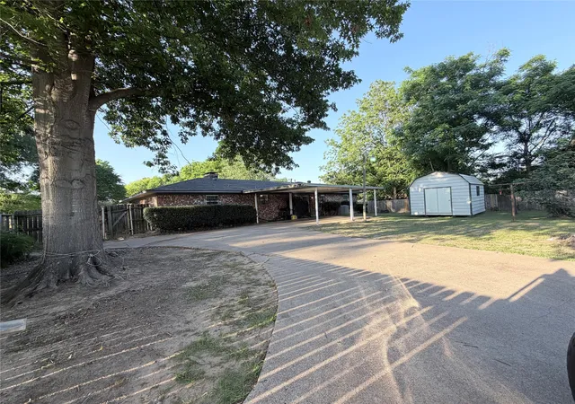 Homes for sale in Pittsburg, TX | 404 Montgomery St, Pittsburg, TX 75686 | MLS# 21277300