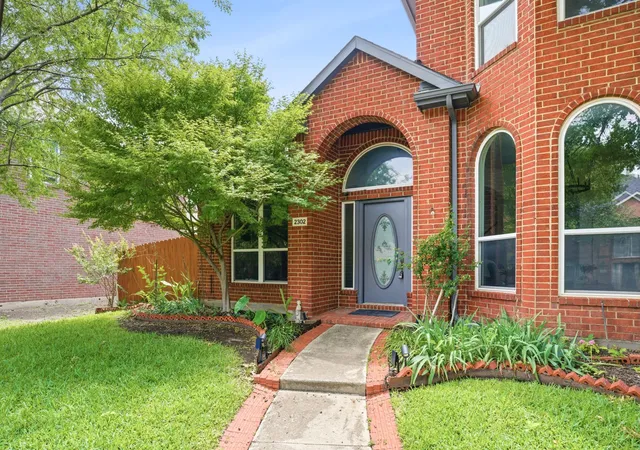 Photo 2 of Single family home for sale at 2302 Sherbrooke Ln, Mc Kinney, TX 75070 | MLS# 21271638 | Listing updated on 2026-08-03