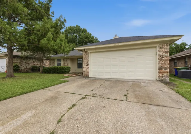 Photo 2 of Sale Pending at 6640 Inwood Dr, Watauga, TX 76148 | MLS# 21279304 | Listing updated on 2026-07-22