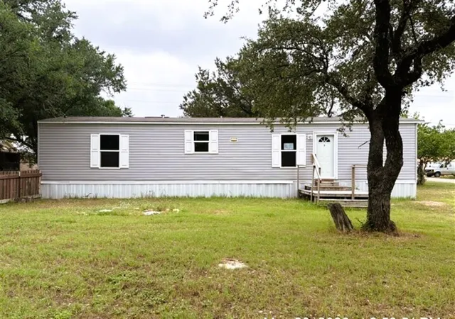 Manufactured home for sale at 2802 Sycamore Ct, Granbury, TX 76048 | MLS# 21279791
