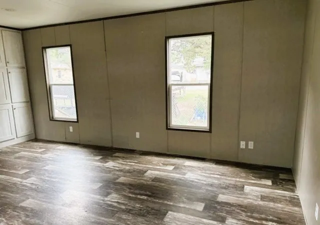 Photo 2 of Manufactured home for sale at 2802 Sycamore Ct, Granbury, TX 76048 | MLS# 21279791 | Listing updated on 2026-10-06