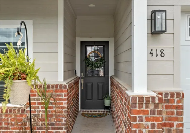 Photo 2 of Sale Pending at 418 Travis Dr, Mc Gregor, TX 76657 | MLS# 21271405 | Listing updated on 2026-07-21