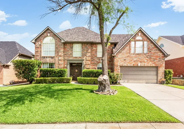 Homes for sale in Grapevine, TX | 2140 Sandell Dr, Grapevine, TX 76051 | MLS# 21279865