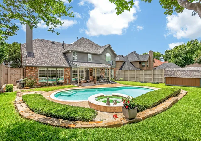 Homes for sale in Grapevine, TX | 2140 Sandell Dr, Grapevine, TX 76051 | MLS# 21279865