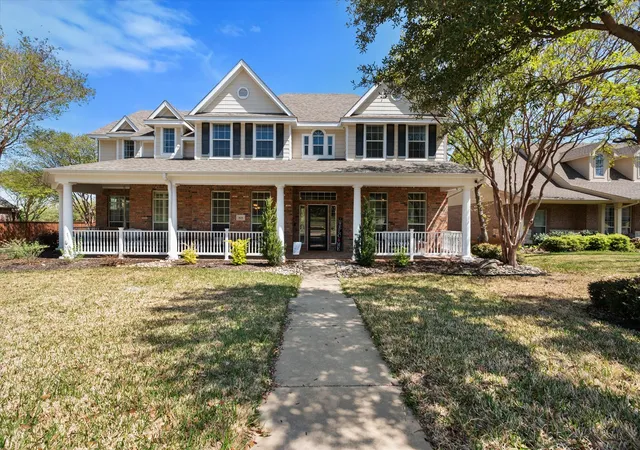Homes for sale in Keller, TX | 1624 Lost Lake Dr, Keller, TX 76248 | MLS# 21279878