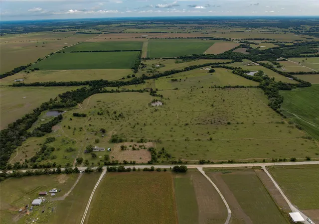 Homes for sale in Chilton, TX | 204 County Road 443, Chilton, TX 76632 | MLS# 21279743