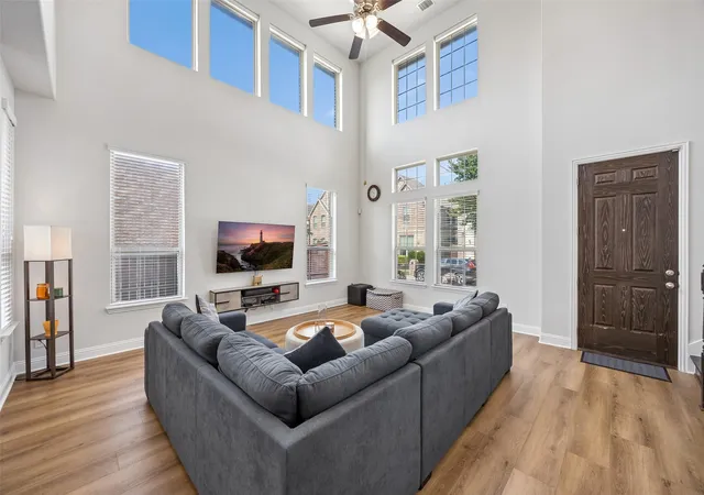 Photo 3 of Single family home for sale at 3709 Cliffstone Wy, Mc Kinney, TX 75070 | MLS# 21273958 | Listing updated on 2026-08-22
