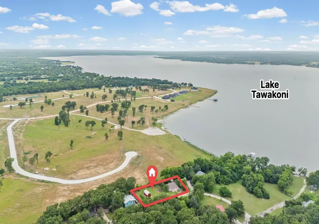 Photo 2 of Single family home for sale at 325 West Ln, Quinlan, TX 75474 | MLS# 21275692 | Listing updated on 2026-08-22