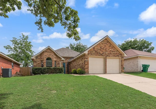 Homes for sale in Cedar Hill, TX | 907 Sharp Dr, Cedar Hill, TX 75104 | MLS# 21273651